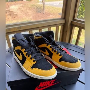 Nike Air Jordan 1 Retro Mid in the 'Reverse New Love' colorway